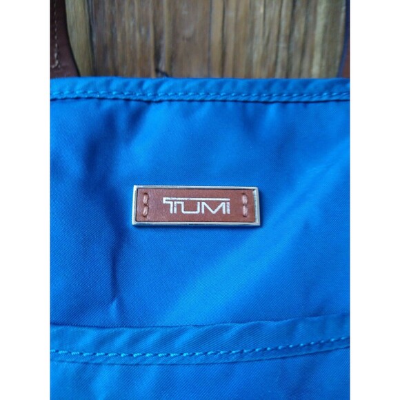 TUMI Voyager Designer Y2K Large Tote Soho Travel Boho Zip EUC 17" x 11 x 6" - Picture 2 of 13